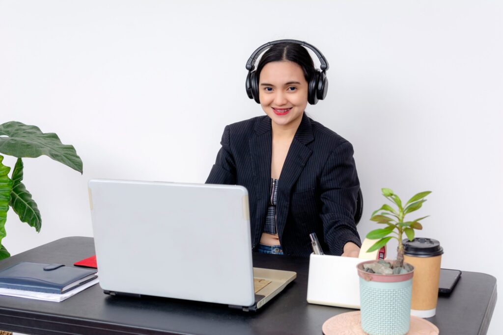 Working Without Borders: How to Find High-Paying International Tech Jobs